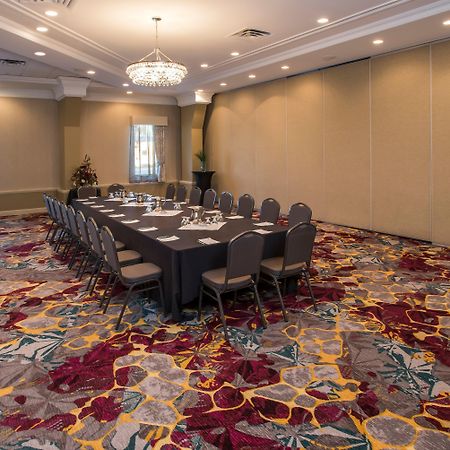 Holiday Inn Conference Centre Edmonton South By Ihg Екстер'єр фото