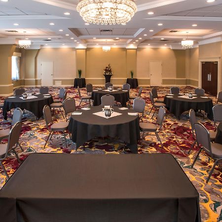 Holiday Inn Conference Centre Edmonton South By Ihg Екстер'єр фото
