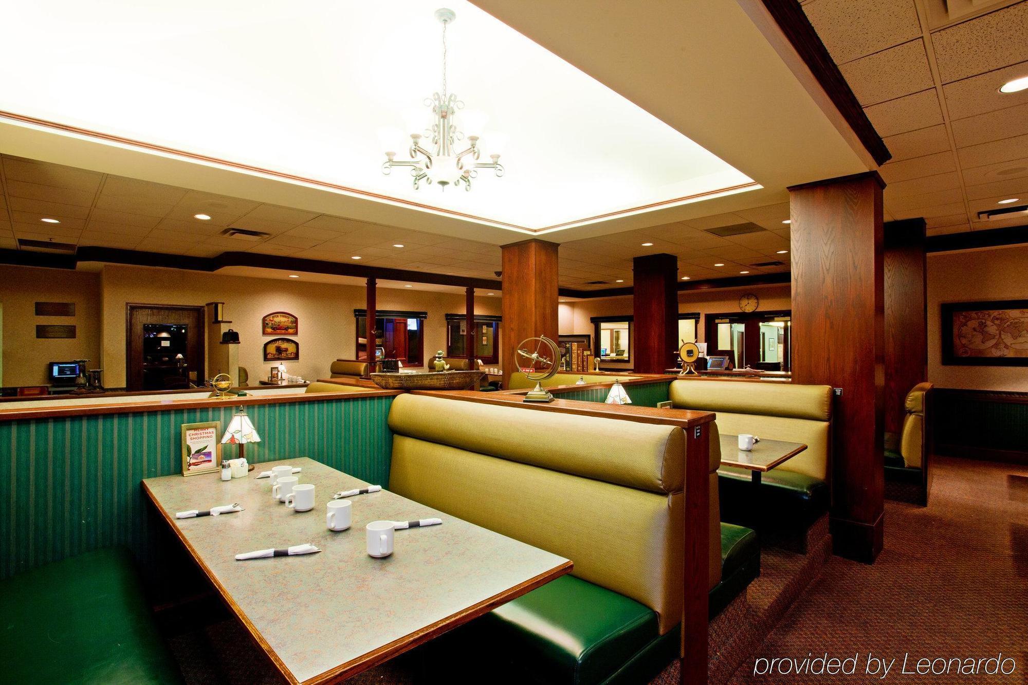Holiday Inn Conference Centre Edmonton South By Ihg Ресторан фото