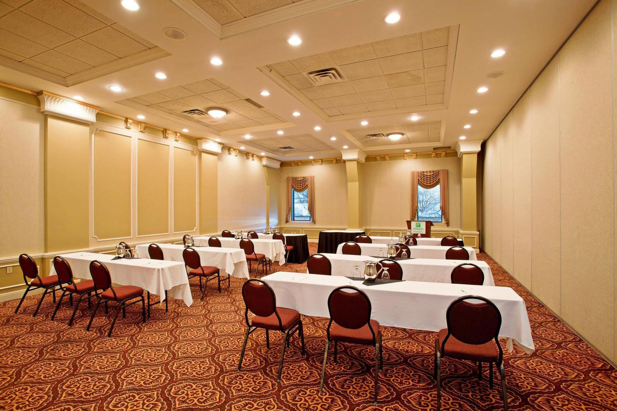 Holiday Inn Conference Centre Edmonton South By Ihg Екстер'єр фото