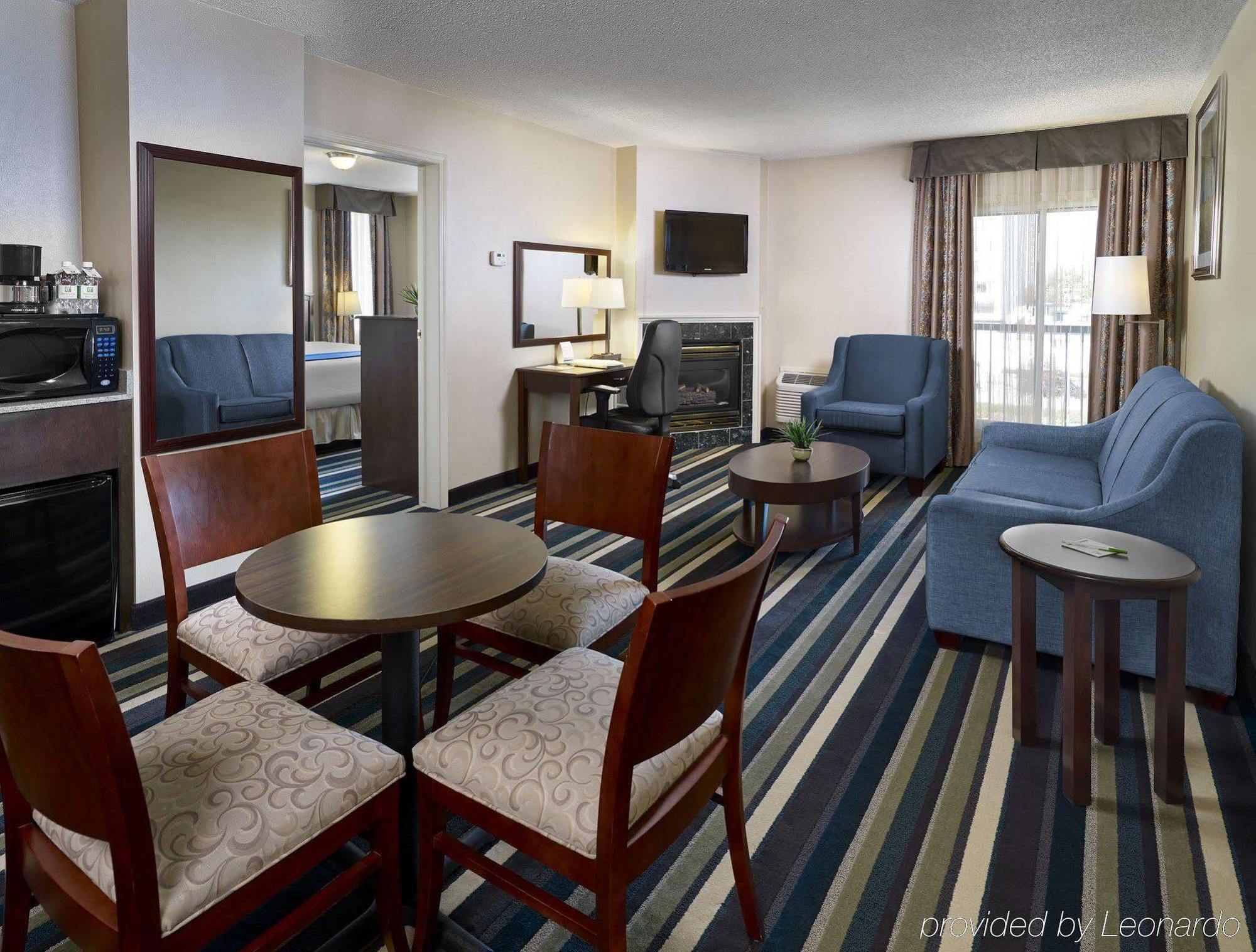 Holiday Inn Conference Centre Edmonton South By Ihg Екстер'єр фото